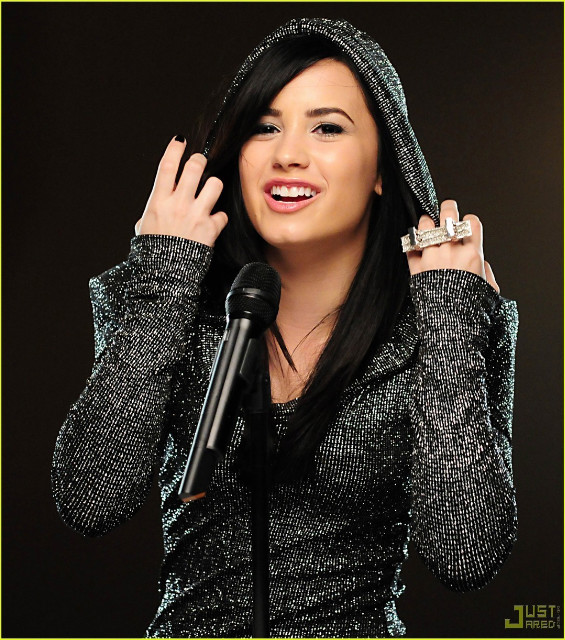 Demcia : D
