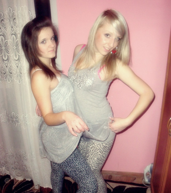 Karolinka.;**