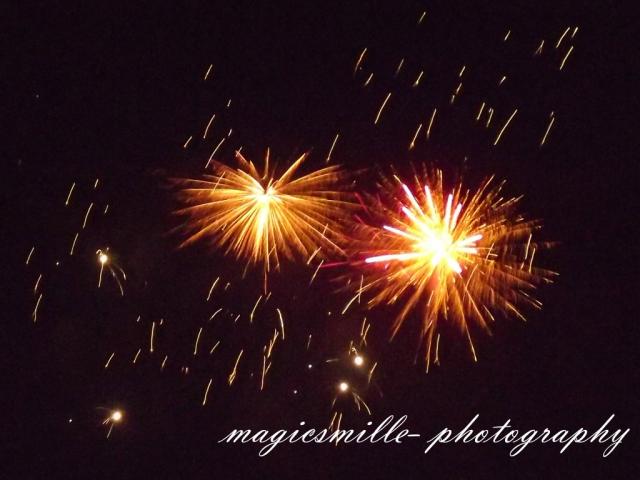 firecrackers .