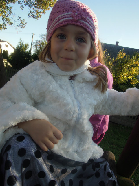 Milena < 3.