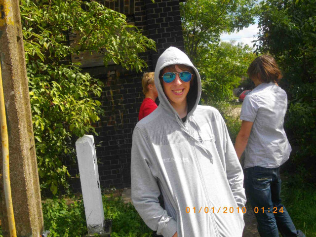 mj . < 3
