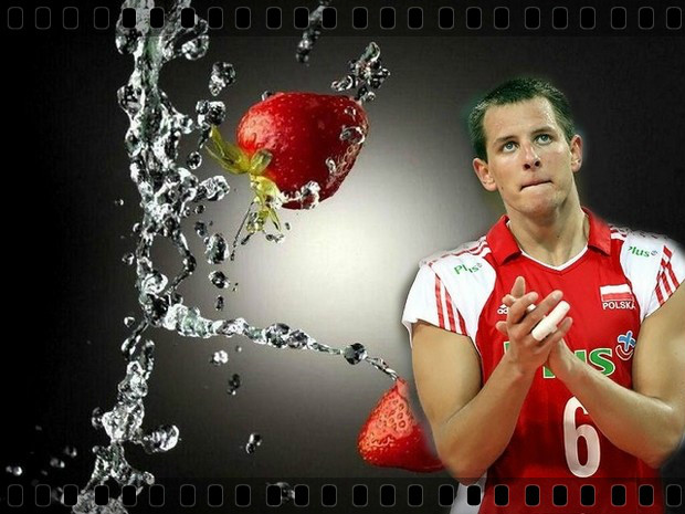kurek i truskawki ;D