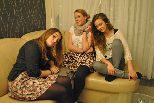 PARTY ...  