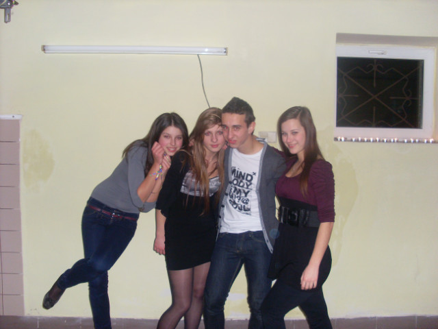 Urodzinowo:*