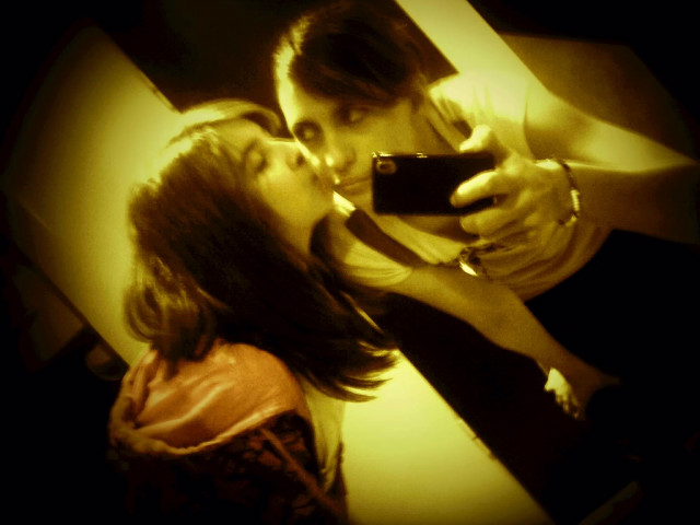 < 33  z SisteeR !  ; ***