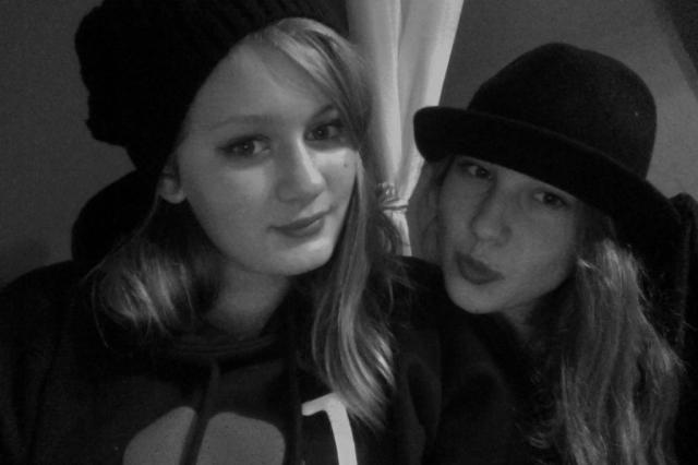FRIENDS FOREVER 