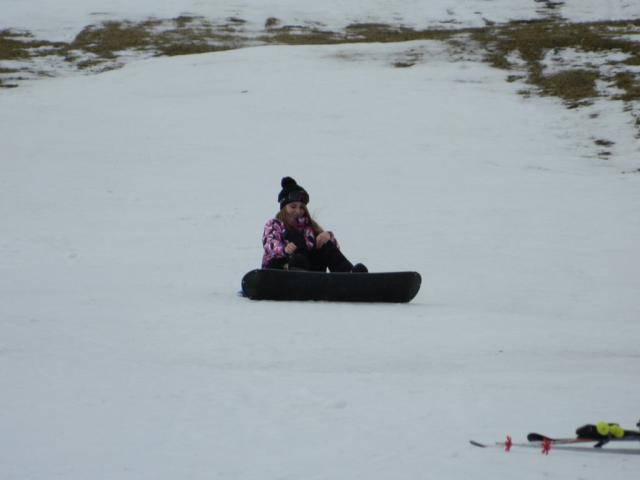 snowboard . < 3