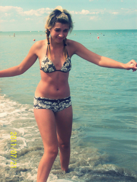 jedno i to samo ; d.