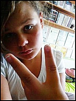 staree -,-