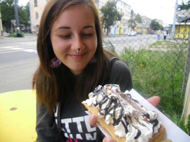 Trolololololo.
