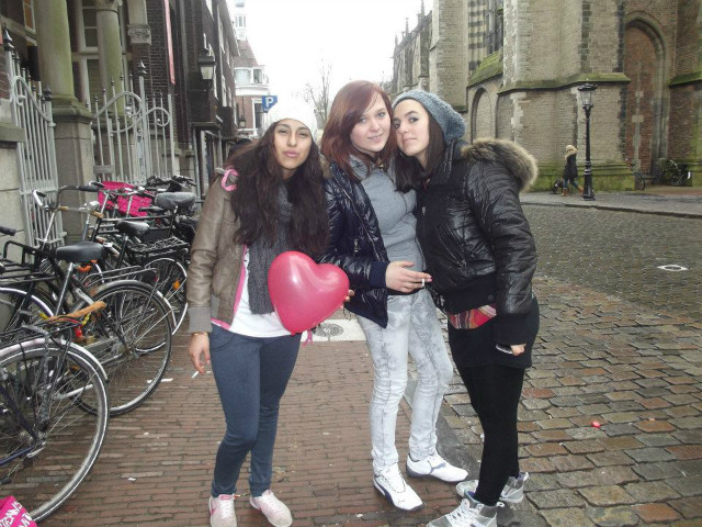 z Nathaly i Lucia ; ** 