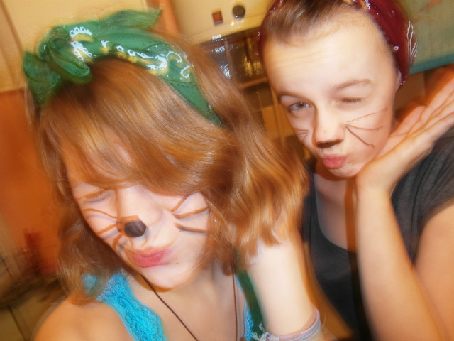 moojaa ! ; * 