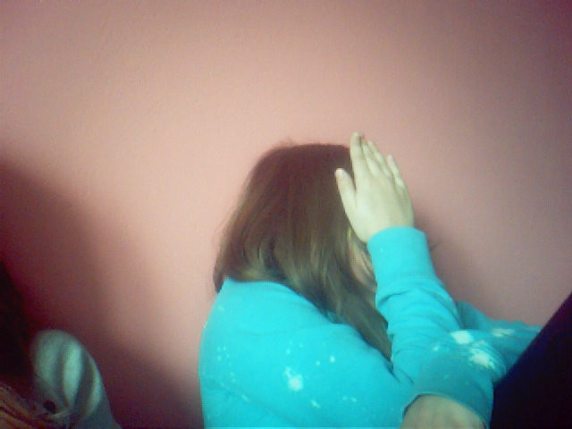 Daun . ! ; * .