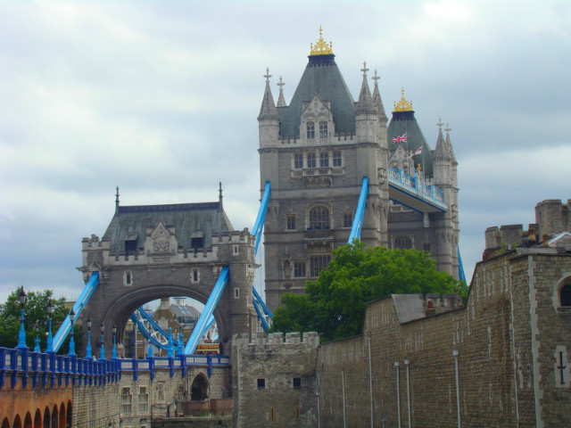 London bridge . 