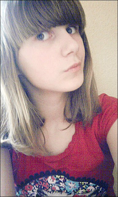 ;>