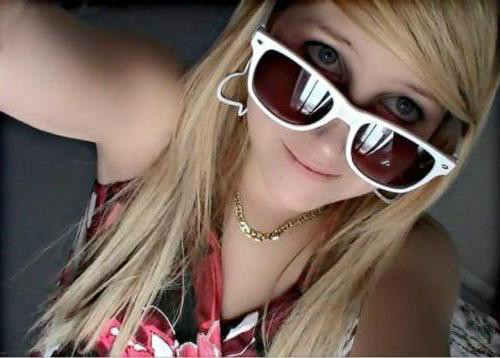 Lalalala ; *