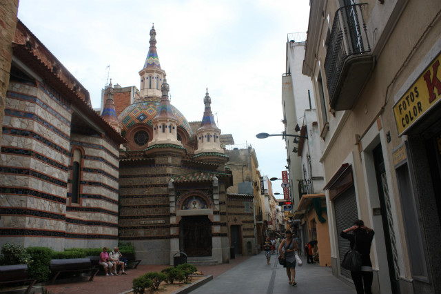 zagadkowo.