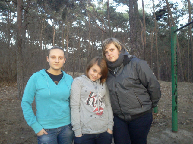 Z nimi :***