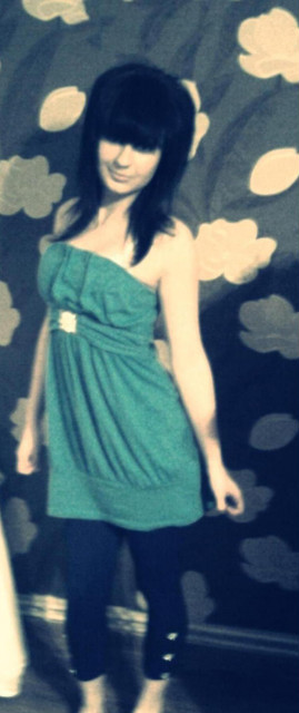 Hyhy : > 