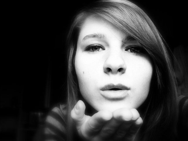 leci buziak :)