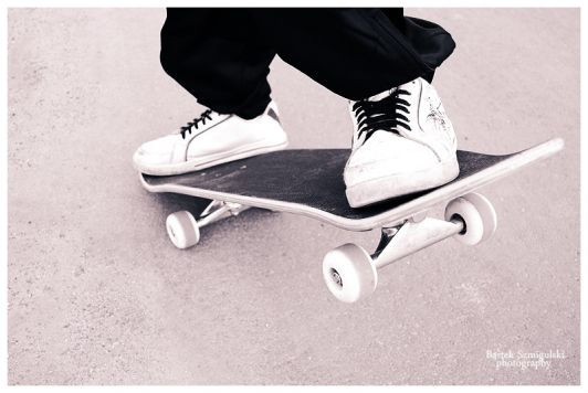 Skate . 
