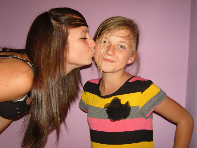 z kini ..;**