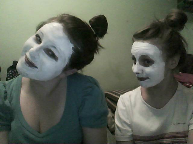 z Adzi ; D