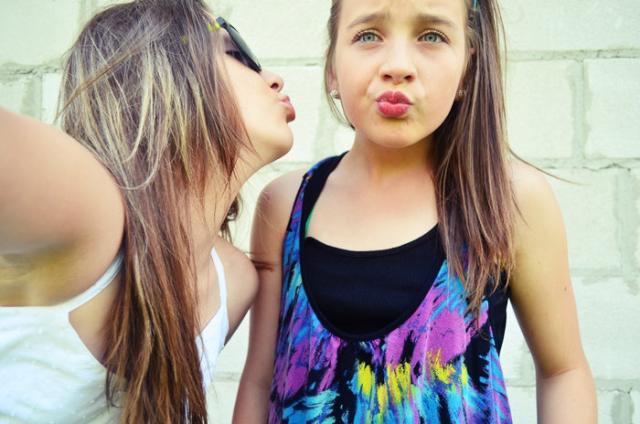 buzi, buzi, cmok, cmok.  :*