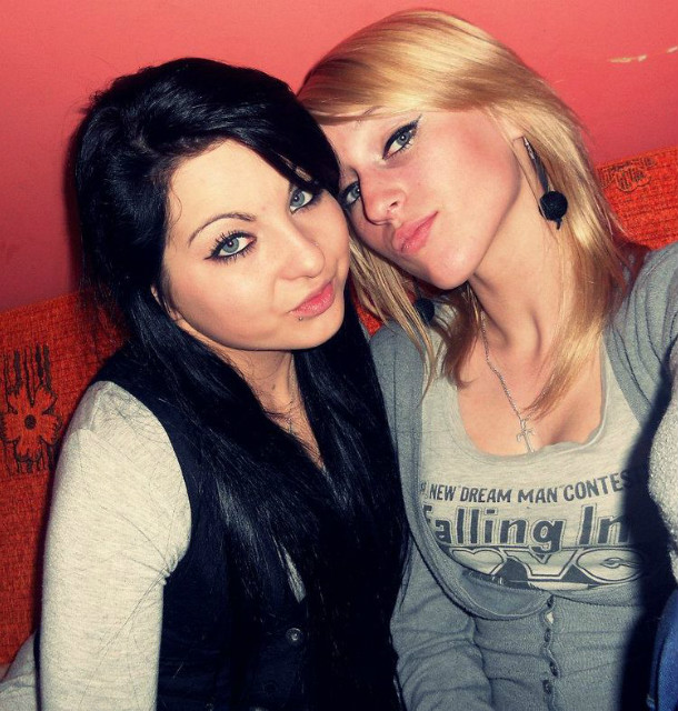 Bejbe ;** 