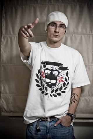 Pezet. ;3