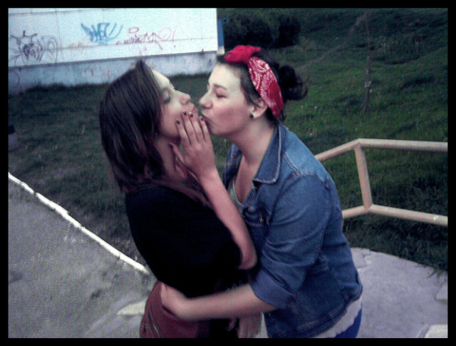 Turo ;**