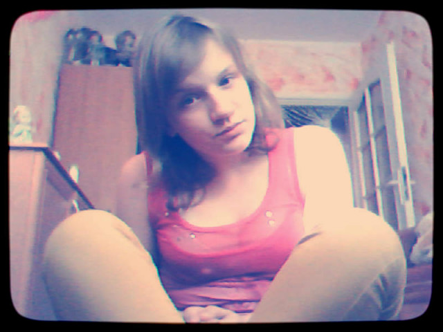Nom ;**