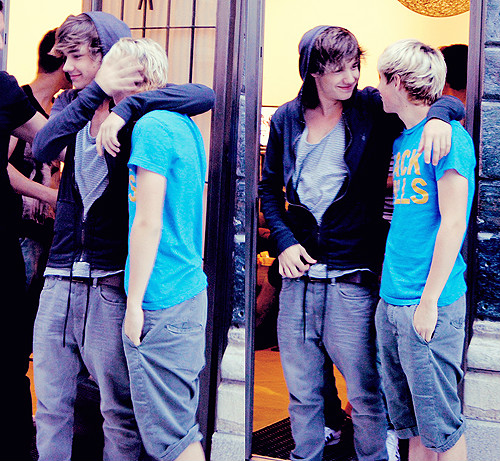 Niam.