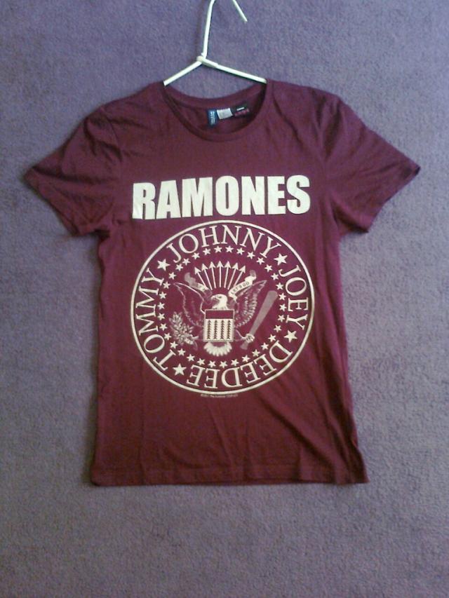 RAMONES- H&M