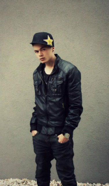 Marcelkowaty wam ; d