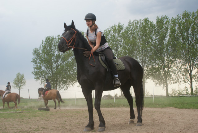 Karusia ;**