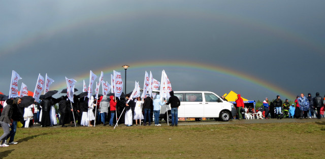 Somewhere over the rainbow...