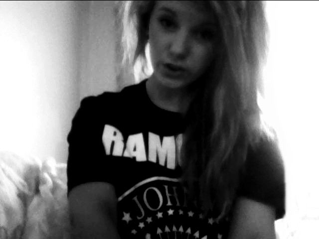 Hiiiiiii:3