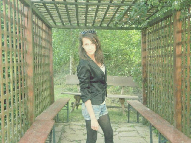 bleeeeee>.