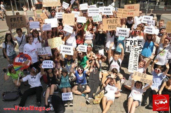 Free Hugs