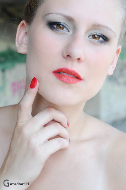 Simona