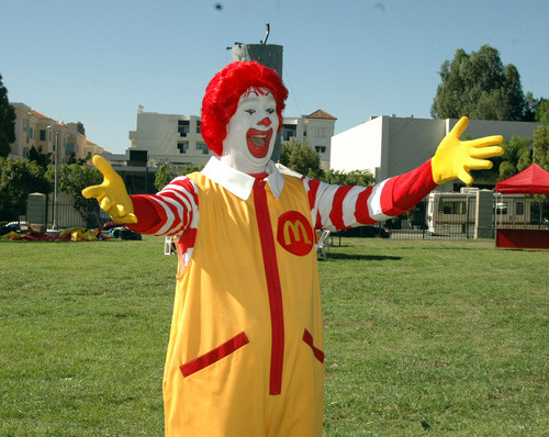 RONALD MC DONALD YEA !