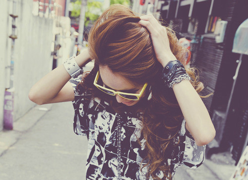 Omom.