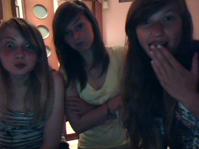 debile. love you :*