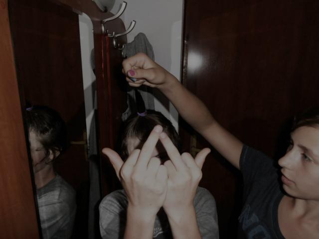 Jednoroec ; >