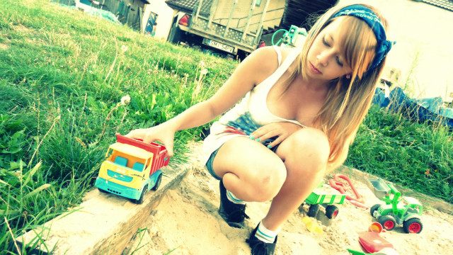 I znw by dzieckiem...