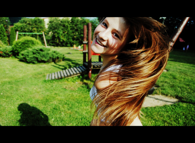 Bye. Jeste. Zostaniesz?
