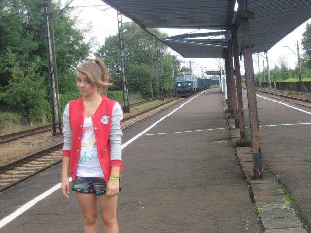 ciufciaa ; 3