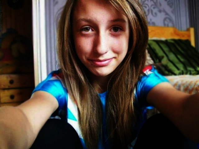 ale dziwny ryyj : > 