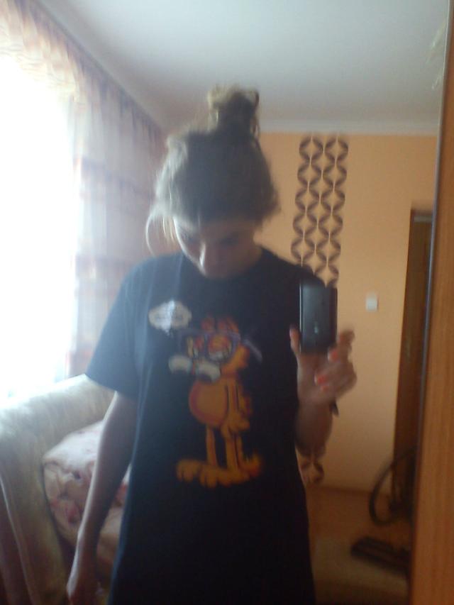 Garfield:*